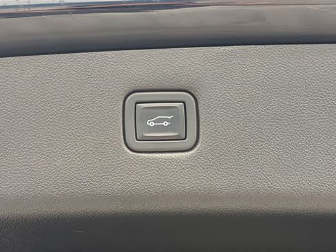 Used 2021 Chevrolet Blazer LT AWD/4WD image 26