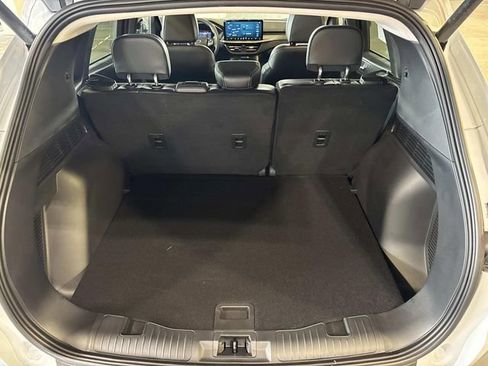 Used 2025 Ford Escape SE image 8