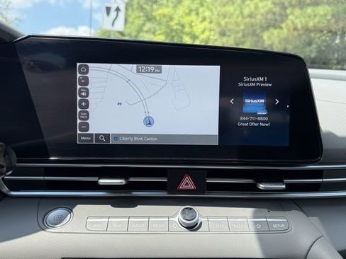 Used 2024 Hyundai Elantra SEL image 18