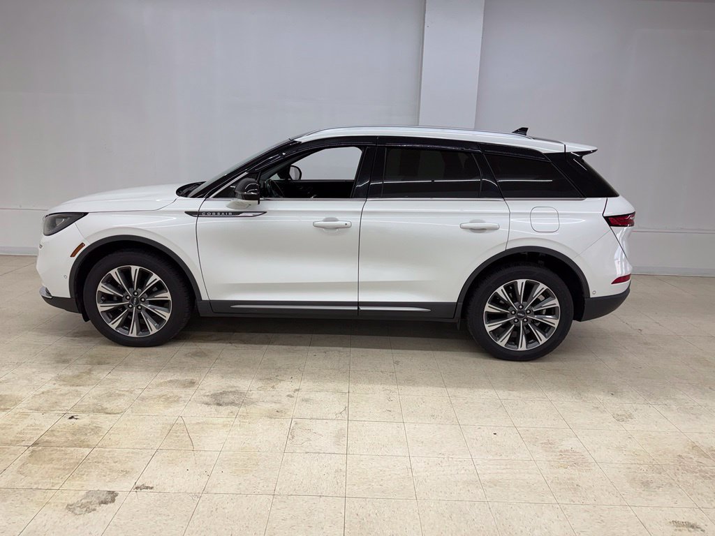 Used 2021 Lincoln Corsair Reserve w/ Equipment Group 201A AWD/4WD image 2
