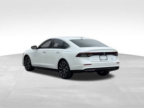 Used 2024 Honda Accord Touring image 7