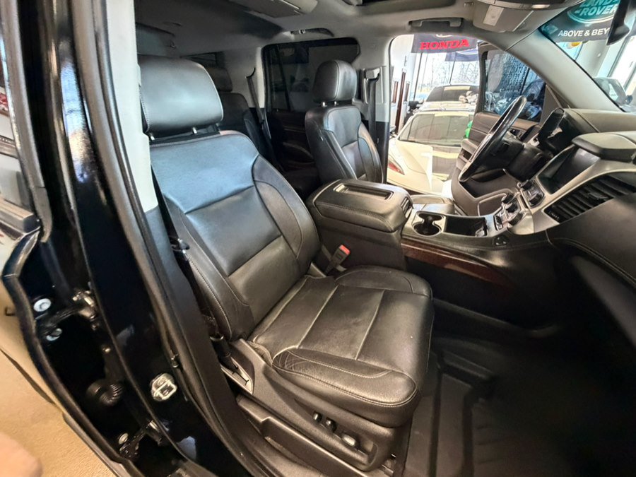 Used 2019 GMC Yukon SLT w/ Graphite Performance Edition AWD/4WD image 46