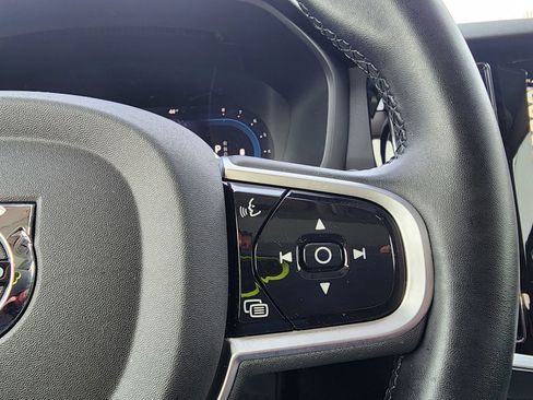 Used 2025 Volvo V60 B5 Cross Country Plus image 35