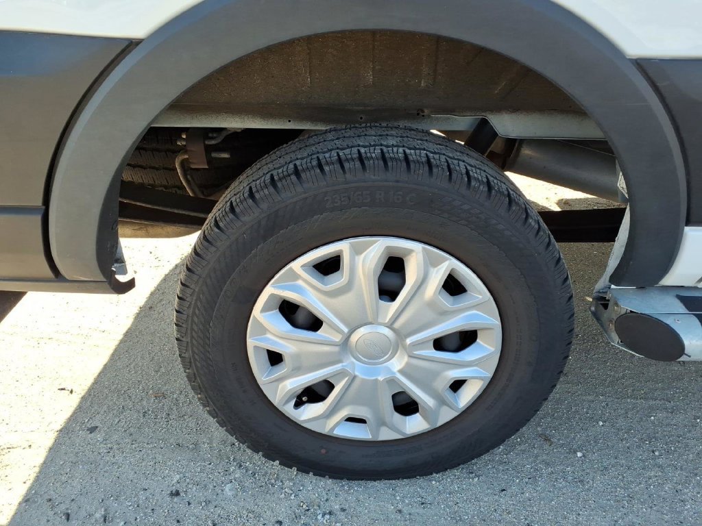 Used 2025 Ford Transit 250 Low Roof w/ Exterior Upgrade Package RWD image 12
