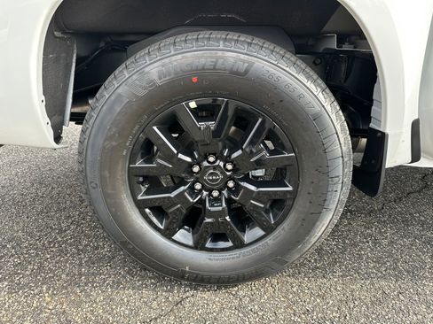 New 2026 Nissan Frontier SV w/ SV Convenience Package RWD image 17