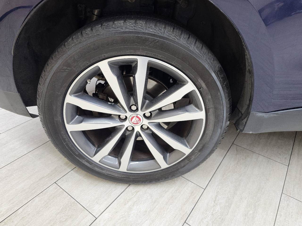 Used 2018 Jaguar F-PACE Prestige AWD/4WD image 43