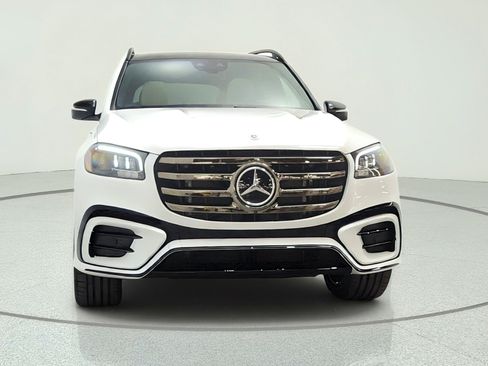 New 2026 Mercedes-Benz GLS 580 4MATIC image 2