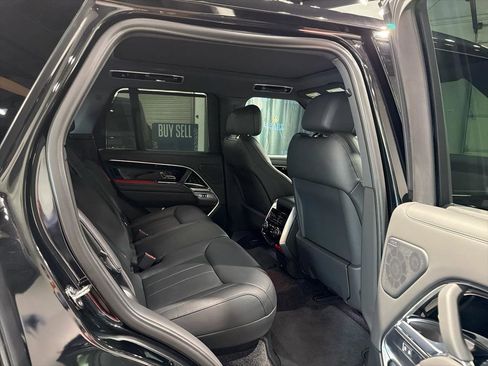 Used 2024 Land Rover Range Rover SE AWD/4WD image 31