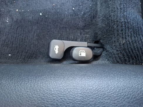 Used 2017 Hyundai Elantra SE image 26