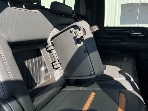 Used 2024 GMC Sierra 2500 AT4 w/ AT4 Premium Plus Package image 33