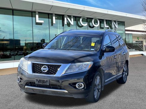 Used 2016 Nissan Pathfinder Platinum w/ Family Entertainment Package image 1