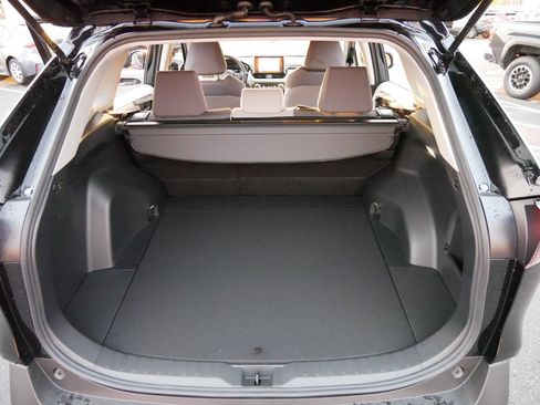 Certified 2025 Toyota RAV4 XLE image 18