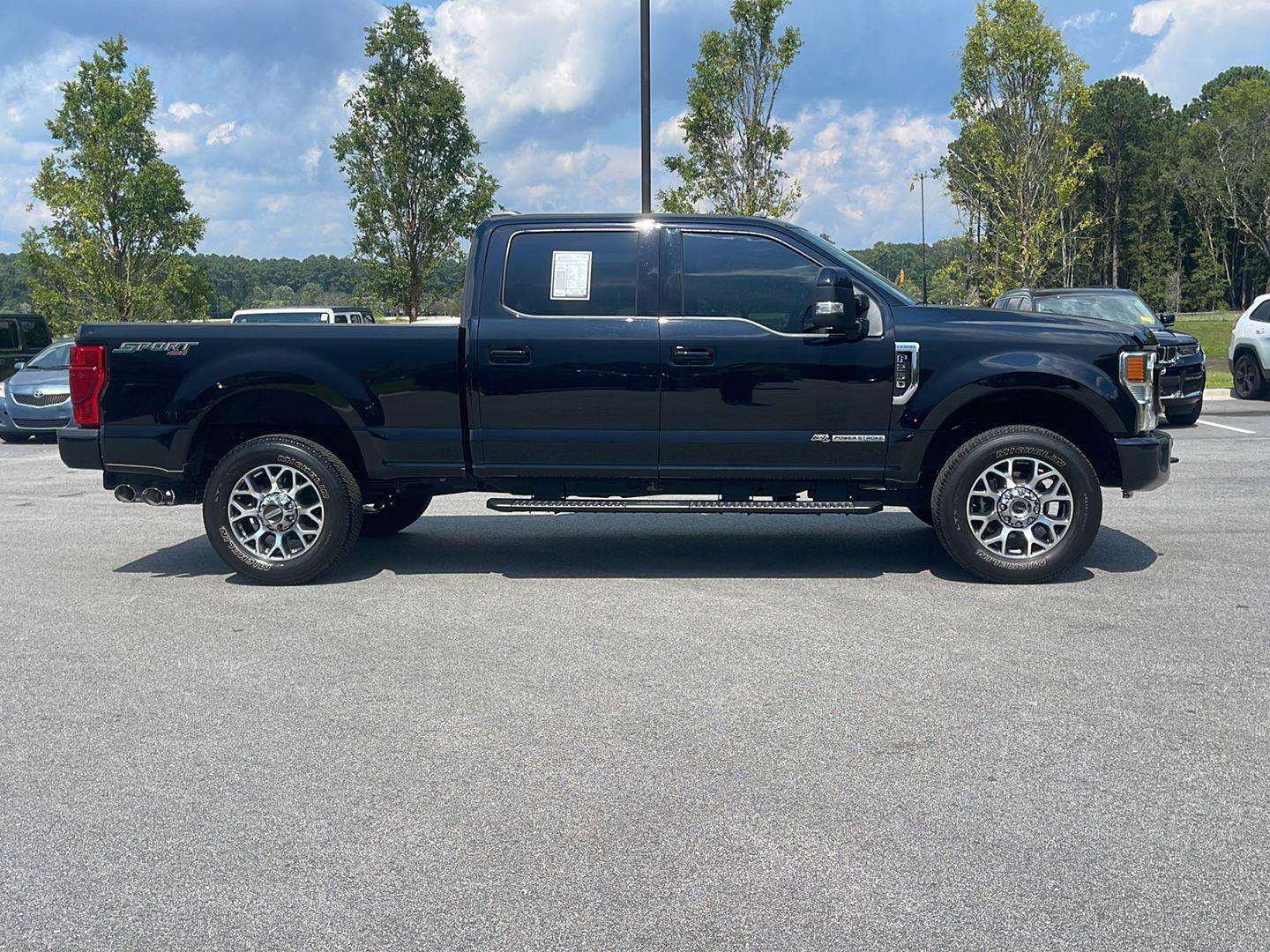 Used 2022 Ford F250 Lariat AWD/4WD image 8