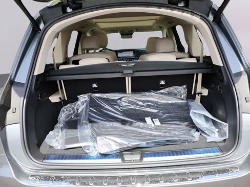 New 2026 Mercedes-Benz GLS 450 4MATIC image 15