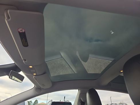 Used 2018 Tesla Model 3 Long Range image 29