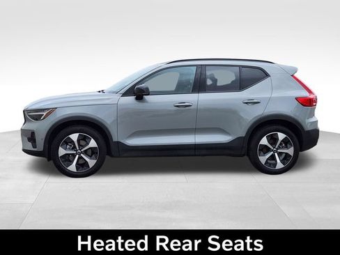 Certified 2025 Volvo XC40 B5 Plus AWD/4WD image 6