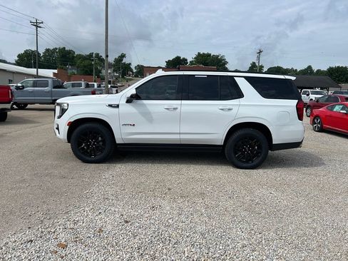 Used 2023 GMC Yukon AT4 w/ AT4 Premium Package AWD/4WD image 5