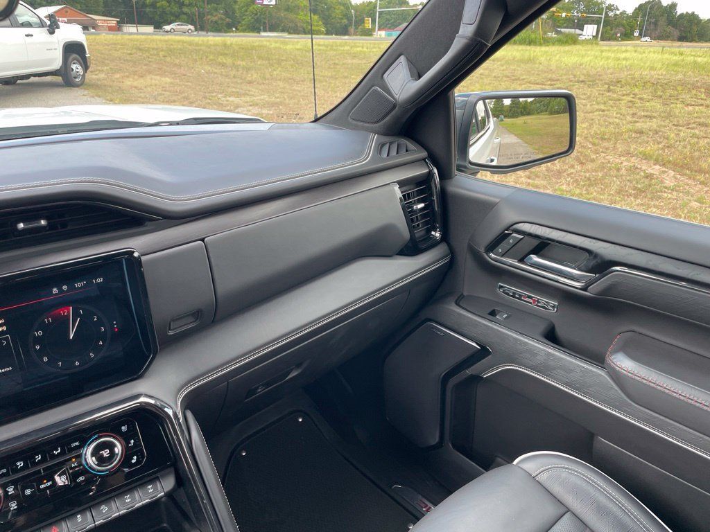 Used 2024 GMC Sierra 1500 AT4X AWD/4WD image 33