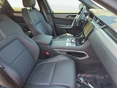 Used 2026 Jaguar F-PACE R-Dynamic S AWD/4WD image 10