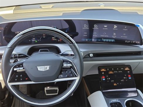 New 2026 Cadillac Vistiq Sport w/ LPO, Floor Liner Package image 12