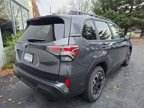 New 2025 Subaru Forester Premium image 4