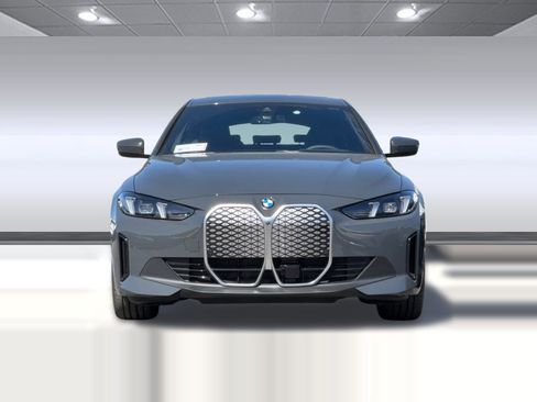 Used 2026 BMW i4 eDrive40 w/ Premium Package RWD image 6