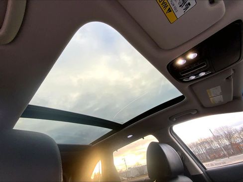 Used 2019 Kia Sorento SX image 14