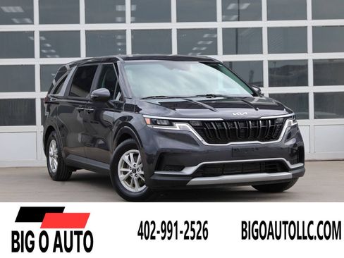 Used 2024 Kia Carnival LX FWD image 1