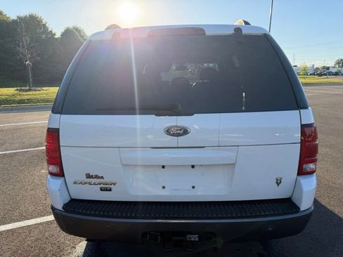 Used 2004 Ford Explorer XLT RWD image 8