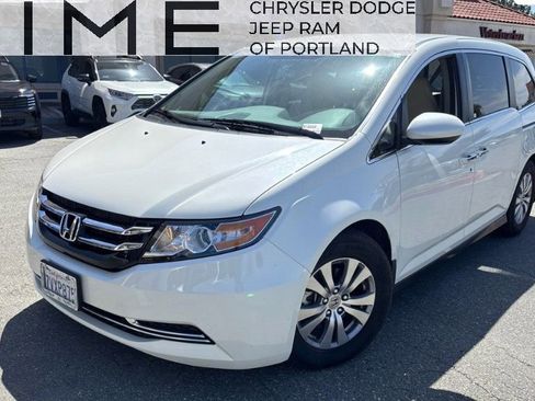 Used 2016 Honda Odyssey SE image 1