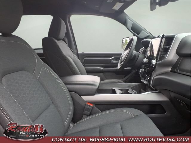Used 2025 RAM 1500 4x4 Crew Cab image 14