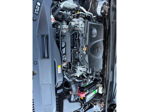 Used 2018 Toyota Camry LE FWD image 13
