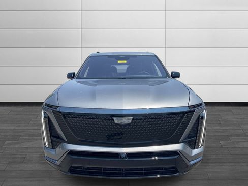 Certified 2026 Cadillac Vistiq Sport w/ LPO, Floor Liner Package AWD/4WD image 9