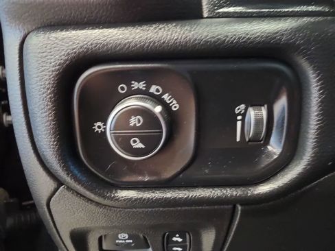 Used 2021 RAM 1500 Big Horn AWD/4WD image 18