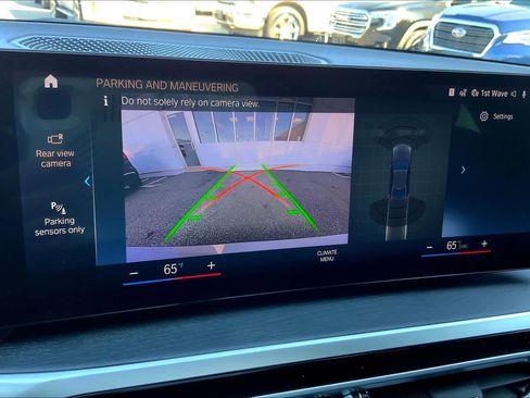 Used 2023 BMW 330i xDrive Sedan w/ Premium Package image 29