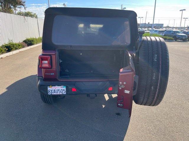 Used 2021 Jeep Wrangler Unlimited Sahara w/ Cold Weather Group AWD/4WD image 11