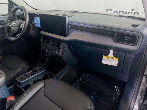 New 2026 Ford Maverick Lariat w/ Black Appearance Package image 29