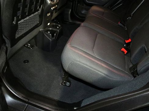 Used 2022 Jeep Wrangler Unlimited Rubicon w/ Xtreme Recon 35" Tire Package image 31