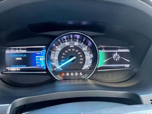 Used 2018 Ford Explorer XLT w/ Equipment Group 202A FWD image 2