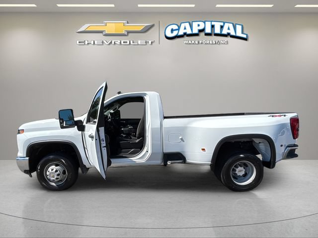 Used 2025 Chevrolet Silverado 3500 W/T AWD/4WD image 10