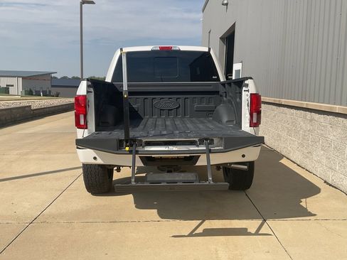 Certified 2019 Ford F150 Platinum w/ Equipment Group 701A Luxury image 26