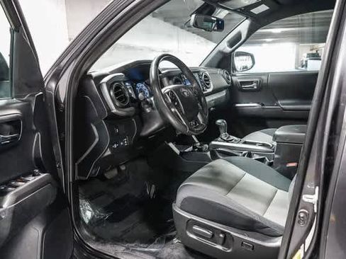 Certified 2023 Toyota Tacoma TRD Off-Road image 17