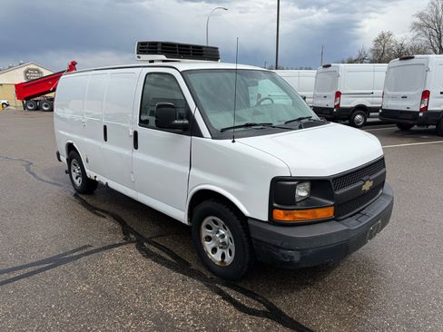 Used 2012 Chevrolet Express 1500 RWD image 15