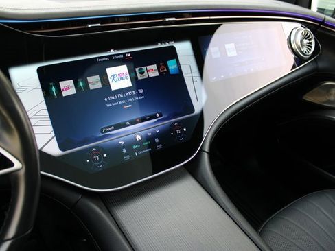 Used 2023 Mercedes-Benz EQS 580 4MATIC SUV image 19