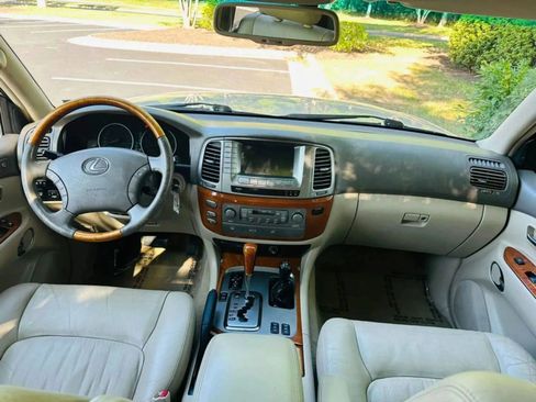 Used 2006 Lexus LX 470 4WD image 9