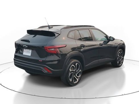 Certified 2025 Chevrolet Trax RS w/ Driver Confidence Package FWD image 4