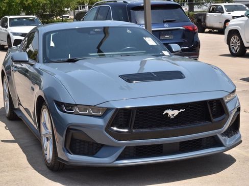 Used 2024 Ford Mustang GT Premium RWD image 4