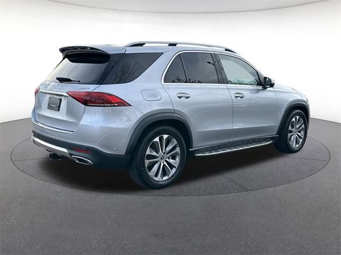Used 2022 Mercedes-Benz GLE 350 4MATIC w/ Premium Package image 5
