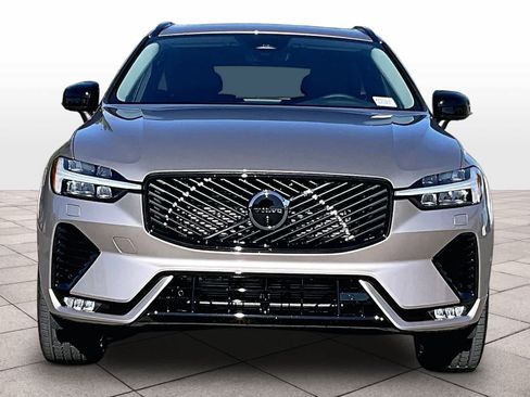 New 2027 Volvo XC60 B5 Plus AWD/4WD image 5