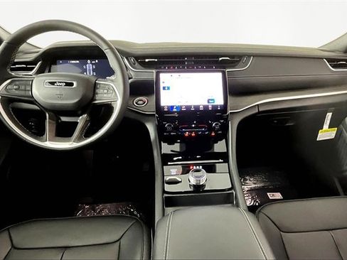 New 2025 Jeep Grand Cherokee Limited w/ Trailer Tow Package image 6